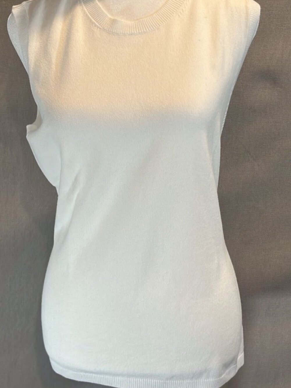 Lands’End Woman’s Sweater Tank Sz M